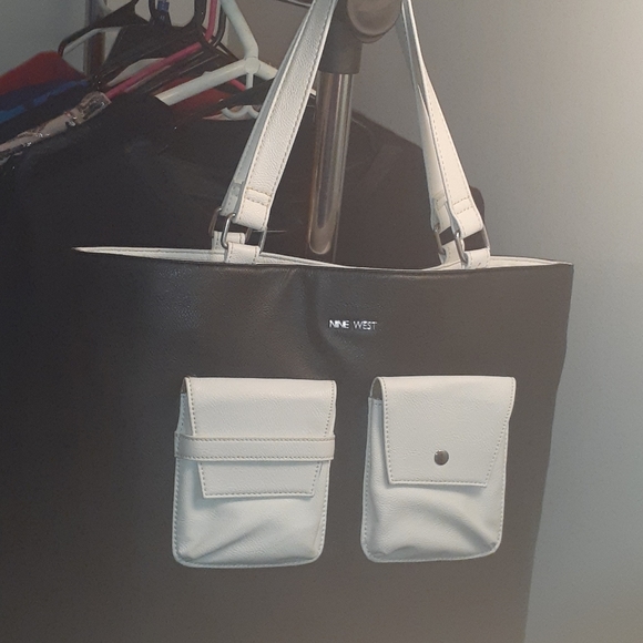 Nine West Handbags - FINAL SALE!!!!! Nine West bag
